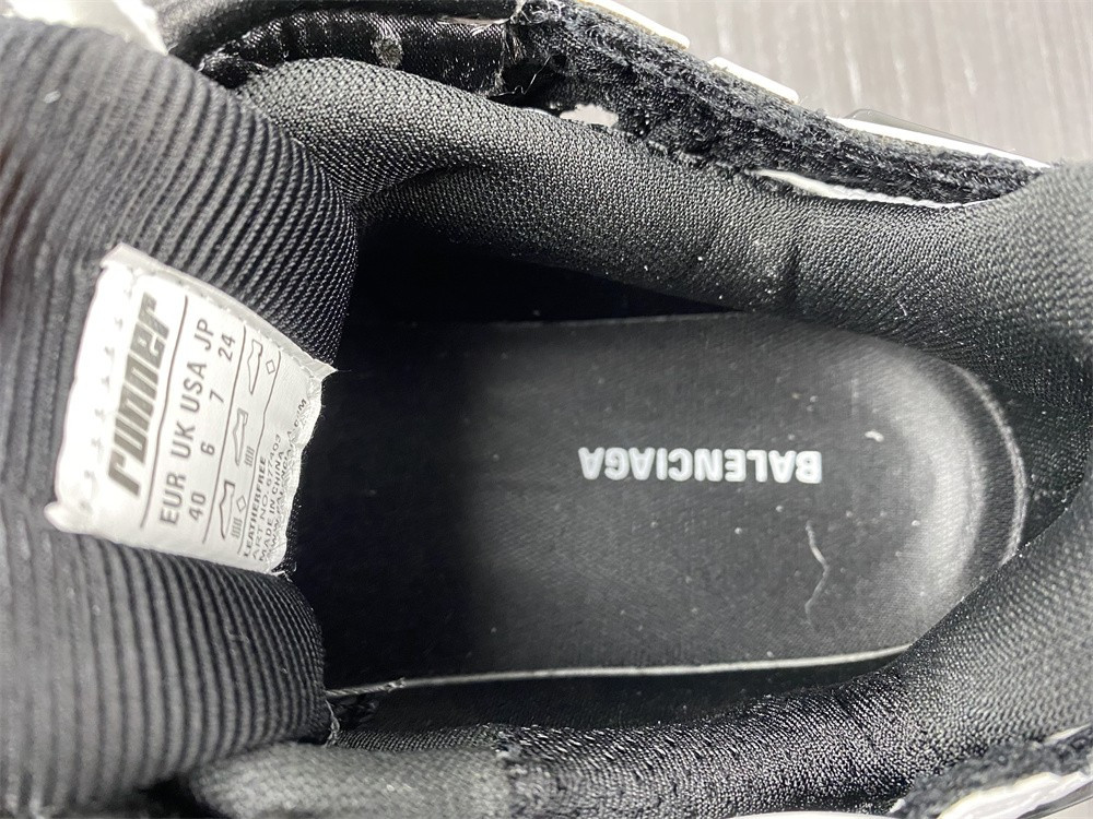 Ba*len*cia*ga runner  677403 w3r82 9010