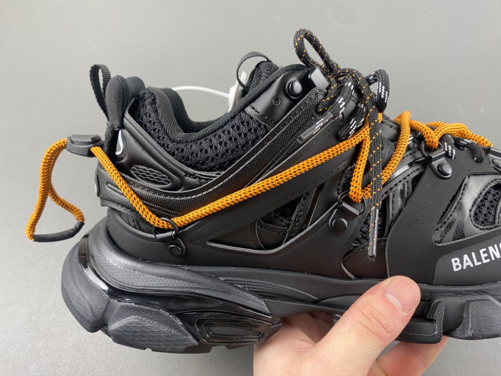 Balenciaga track 800592 WTRHK 1000