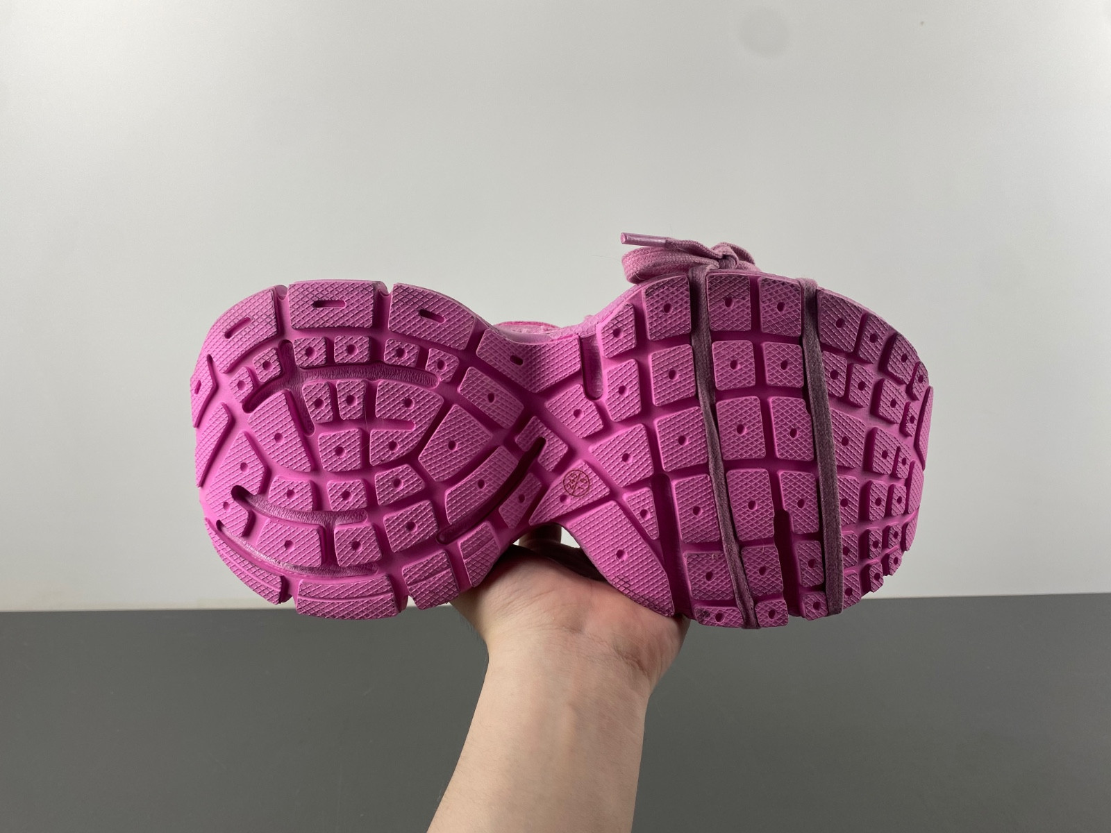 Ba*len*cia*ga phantom sneaker 734731 w3xdc 5000