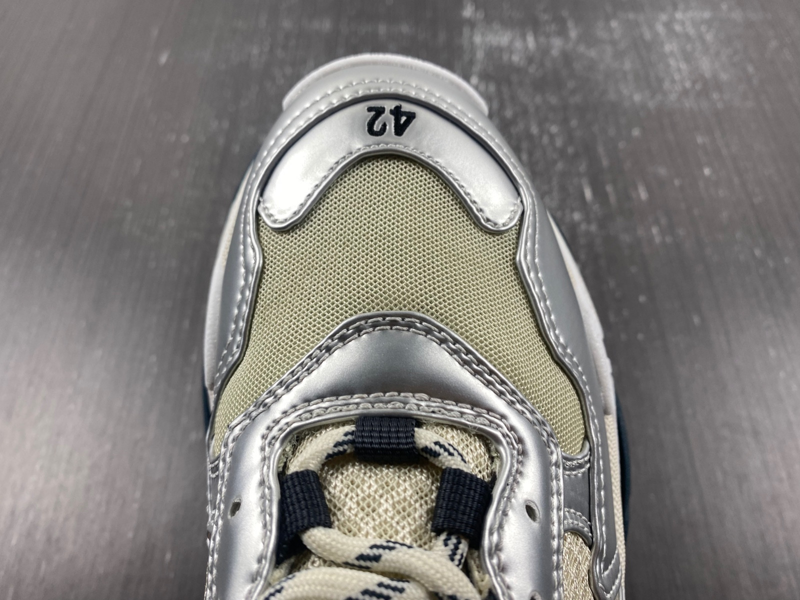 Ba*len*cia*ga triple s  524039 w2fs2 8106