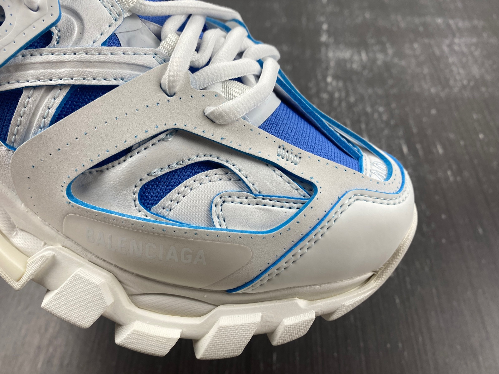 Ba*len*cia*ga track 736330 w3skc 9040