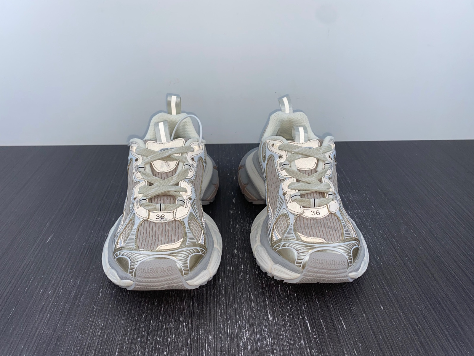 Ba*len*cia*ga 3xl  734733 w1rb6 0208