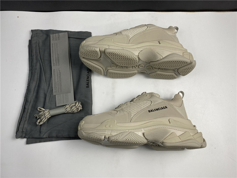 BLCG Triple S 536737-W2FW1-9709