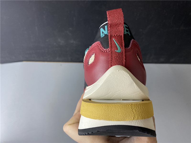 Sacai x Nike Pegasus VaporFly SP CI9928-301