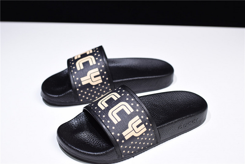 gc black s*p*e canvas G*u*iy print slide