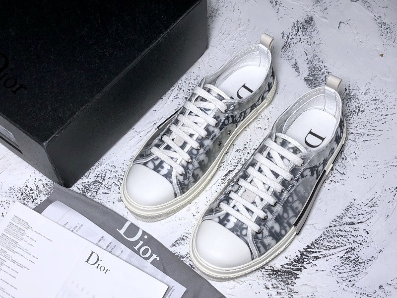 DR B23 Low Top Logo Oblique 3SN249YJP_H069