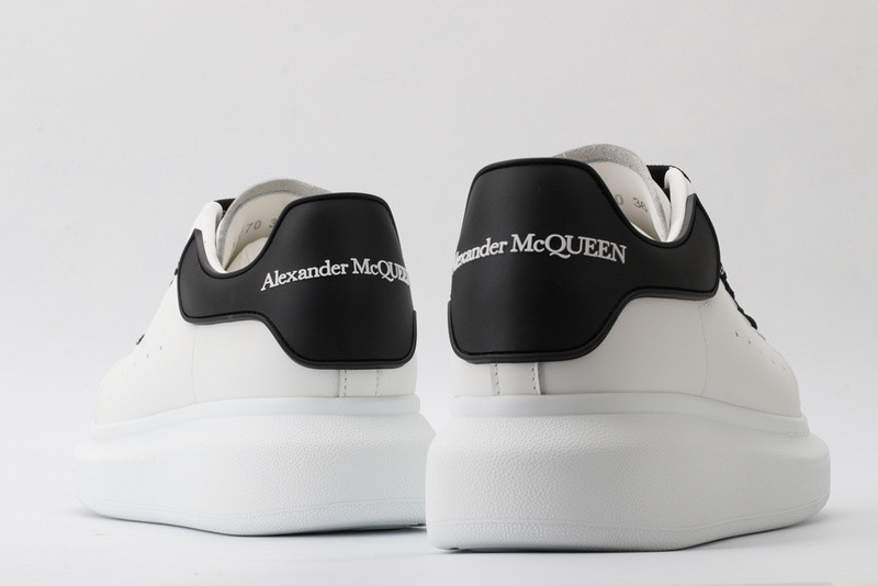 MQ Sneakers