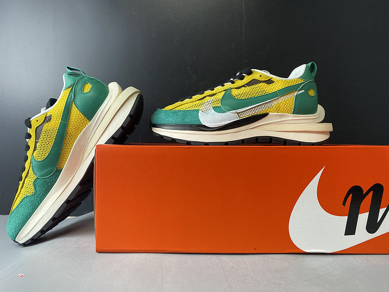Sacai x Nike Pegasus VaporFly SP CI9928-300