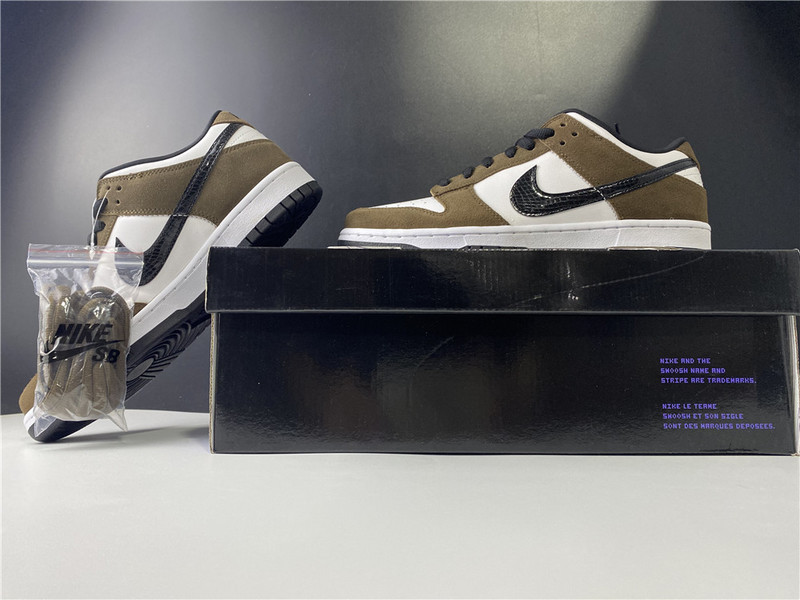 Nike SB Dunk Low “Trail” 304292-102