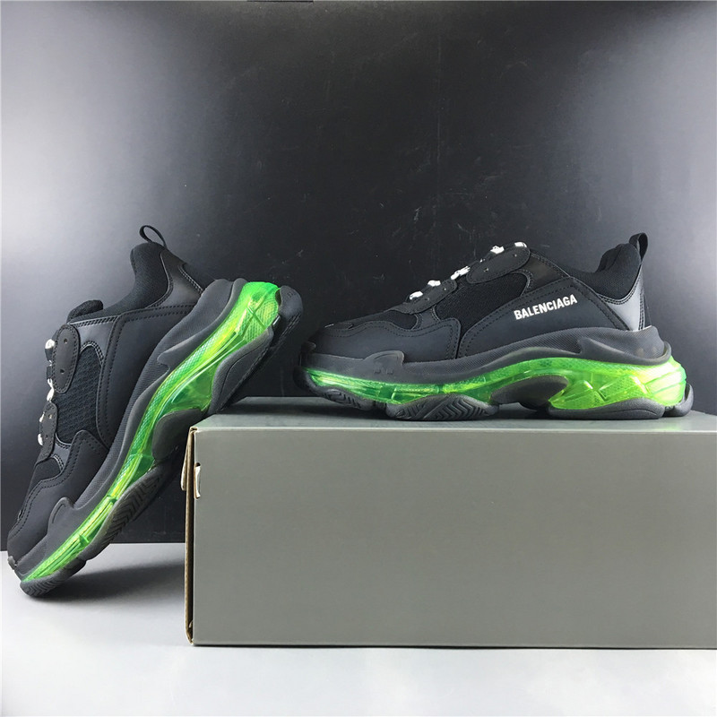 BLCG Triple S 541624-W0901-2140