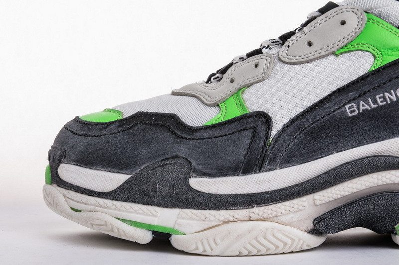 BLCG TRIPLE S 483513-W06E1