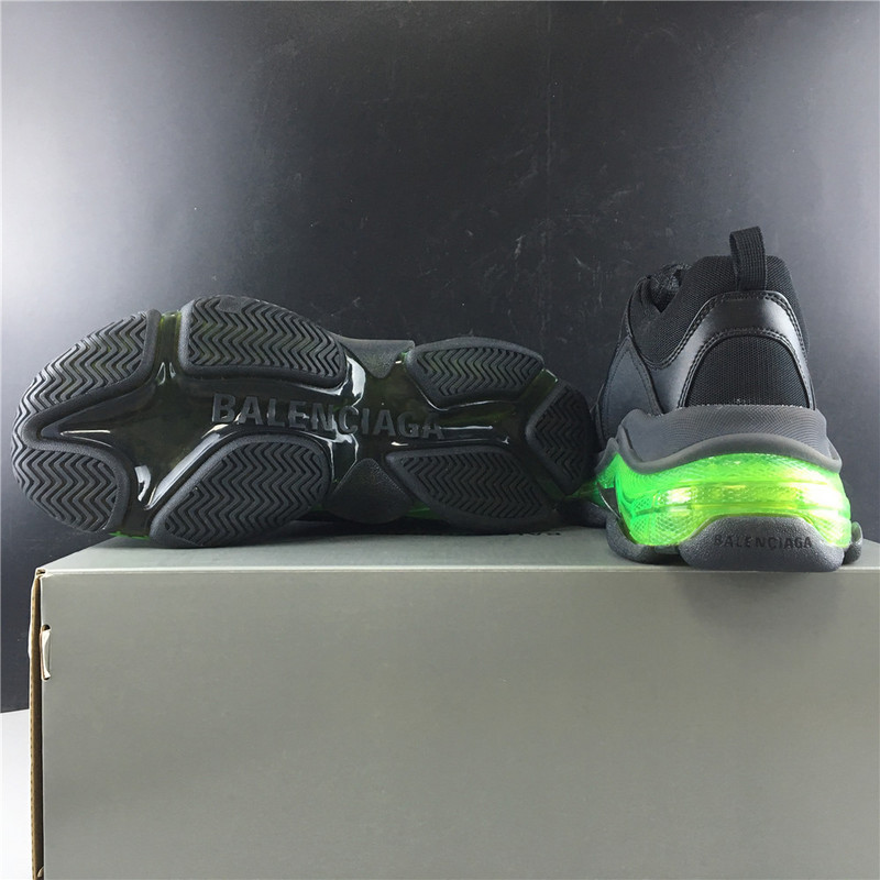 BLCG Triple S 541624-W0901-2140