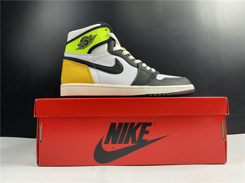 Air Jordan 1 Retro High OG “Volt Gold” 555088-118