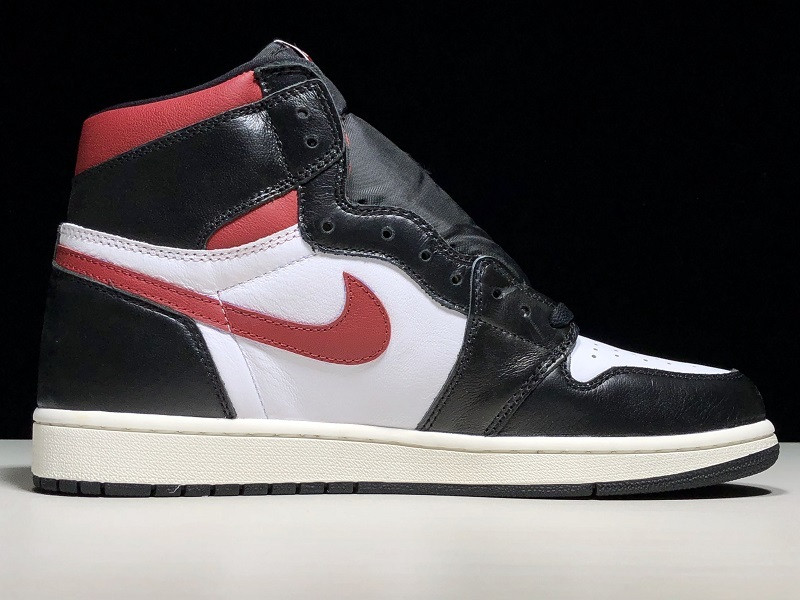 Air Jordan 1 Retro High OG “Gym Red” 555088-061
