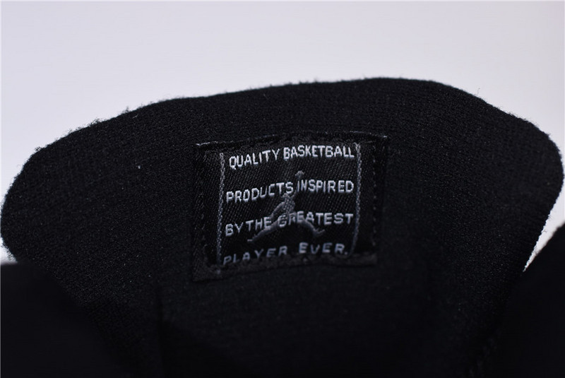 Air Jordan 11 “Cap and Gown” black  378037-005