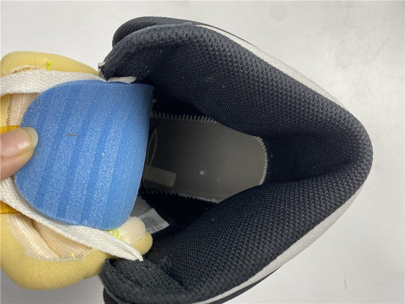 Air Jordan 1 Retro High OG “Volt Gold” 555088-118