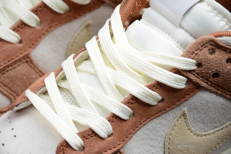 Nike Dunk Low PRM ‘Medium Curry’ DD1390-100