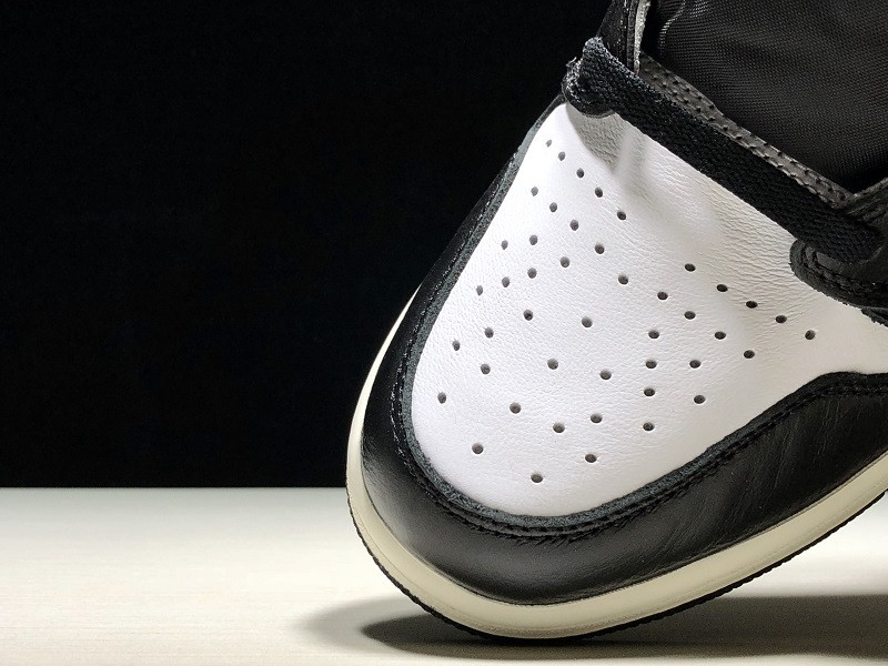 Air Jordan 1 Retro High OG “Gym Red” 555088-061