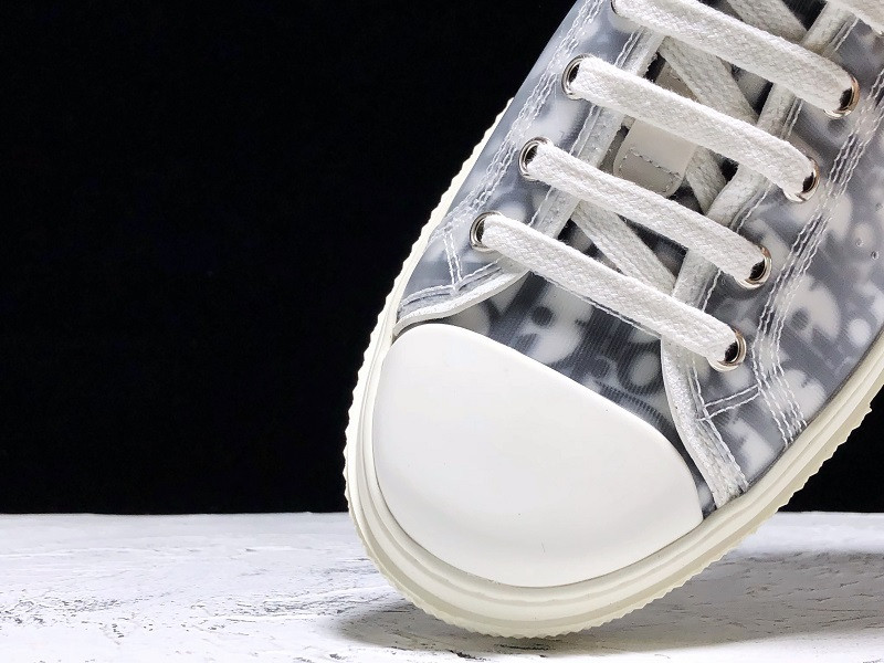 DR B23 Low Top Logo Oblique 3SN249YJP_H069