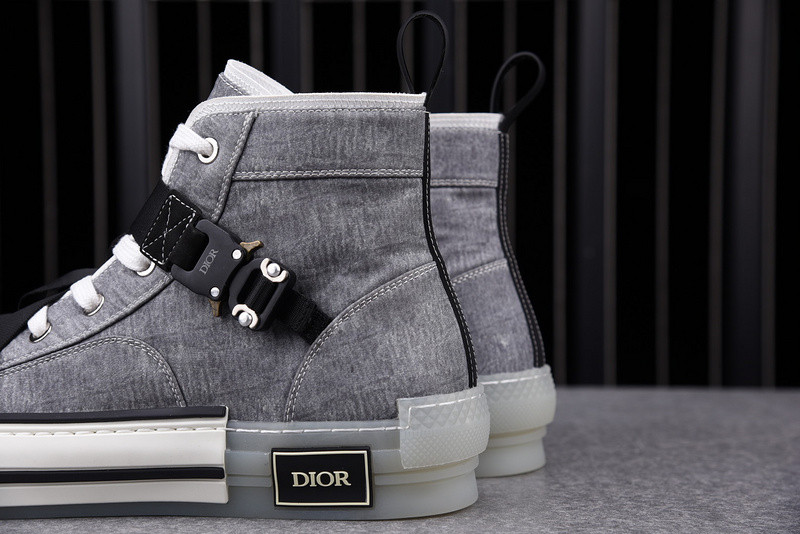 DR B23 High Top Sneaker