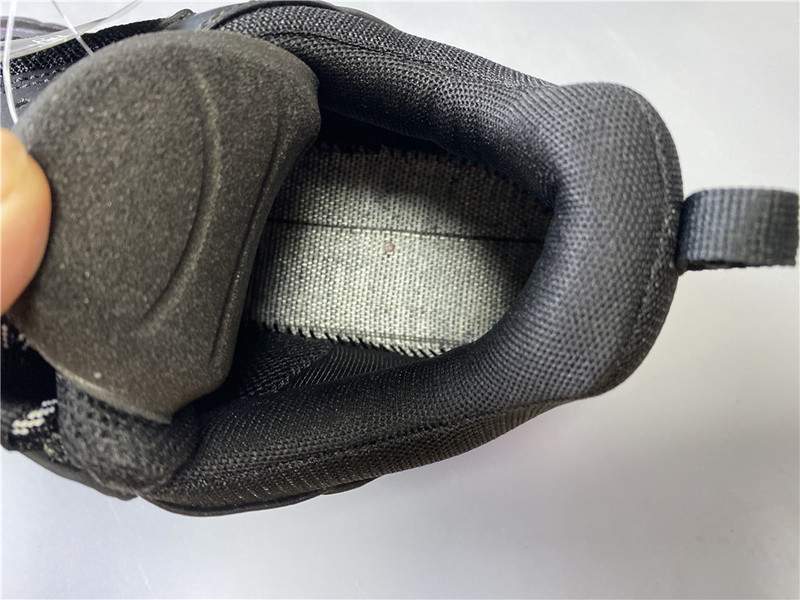 BLCG Triple S 541624-W09O1-0829