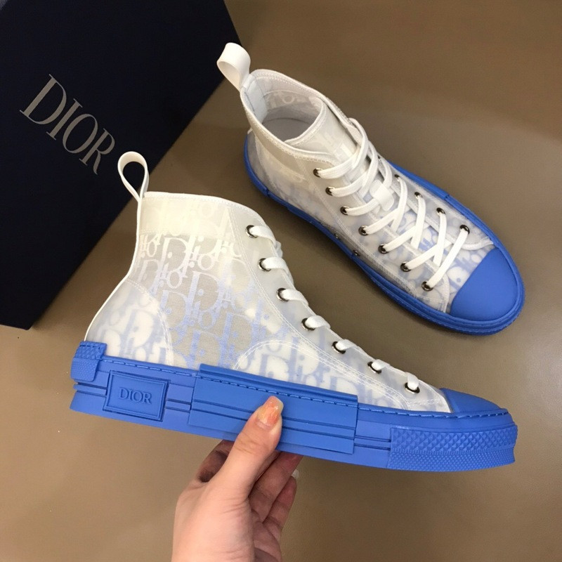 DR B23 High Top Sneaker