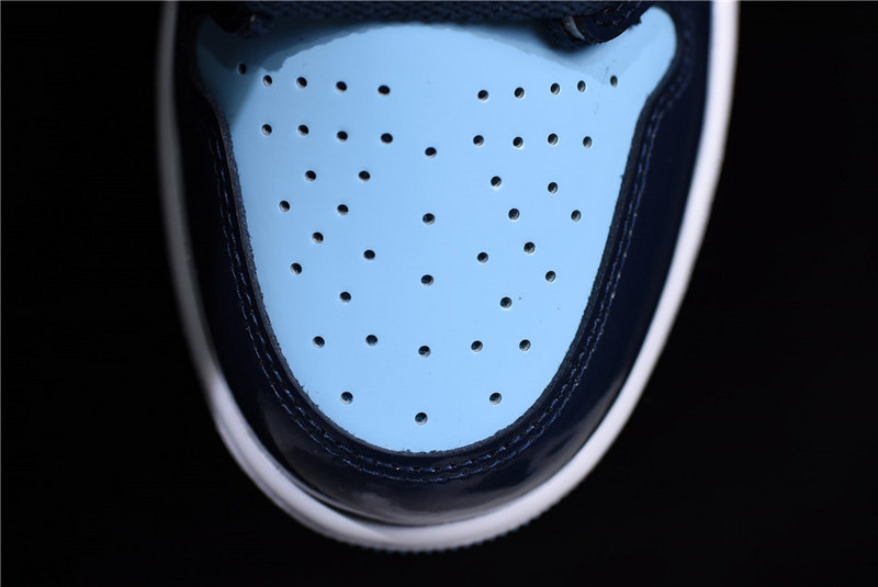 Air Jordan 1 Retro High OG “UNC Patent” CD0461-401