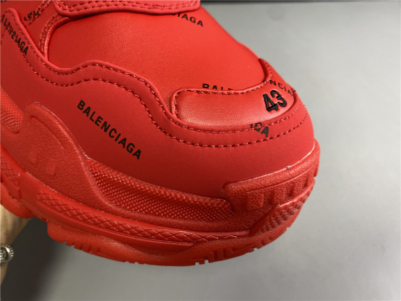 BLCG Triple S 524039-W2FA1-7632