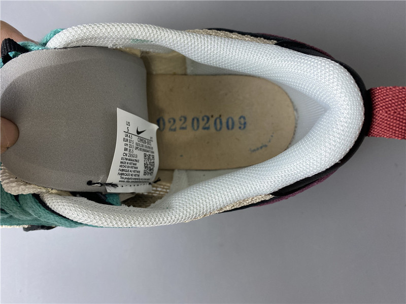Sacai x Nike Pegasus VaporFly SP CI9928-301