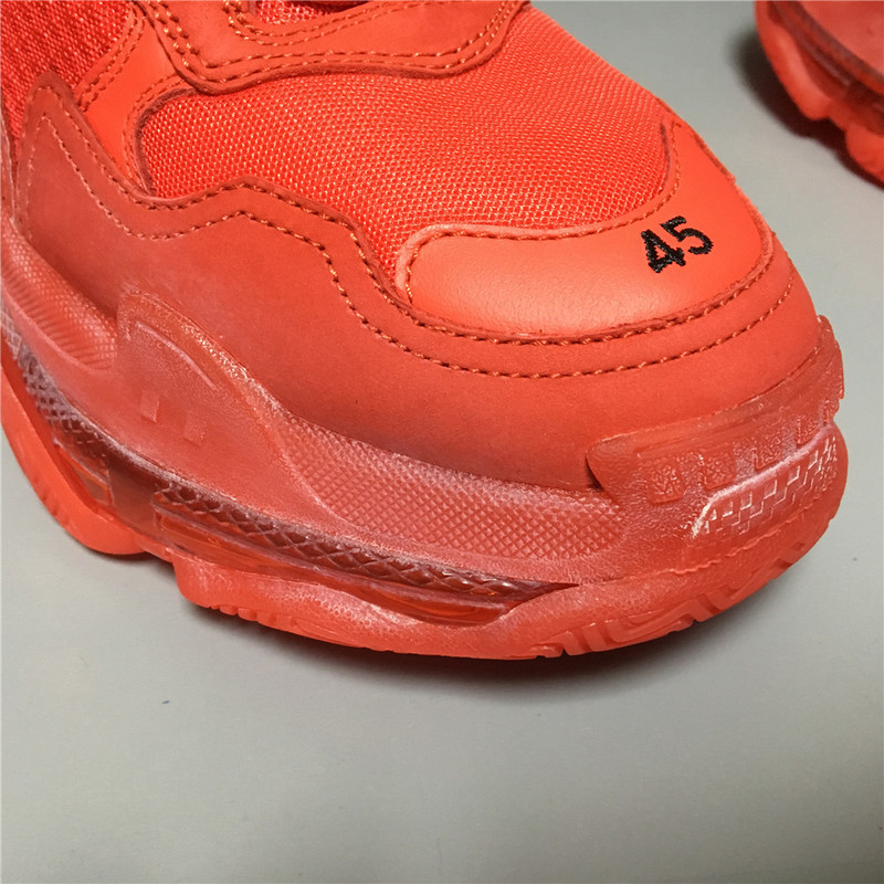 BLCG Triple S 541624-W09EO1-6500