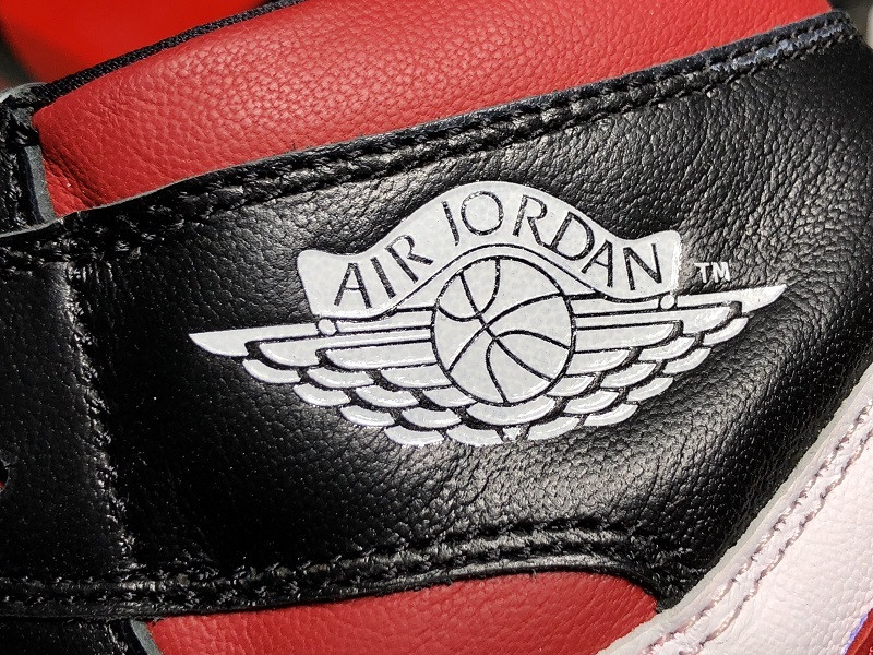 Air Jordan 1 Retro High OG “Gym Red” 555088-061