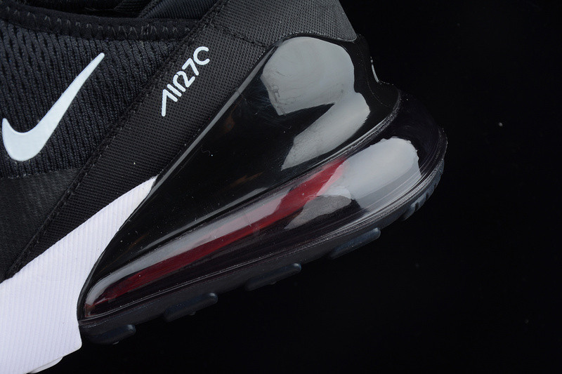 Nike Air Max 270 in black/white AH8050-002