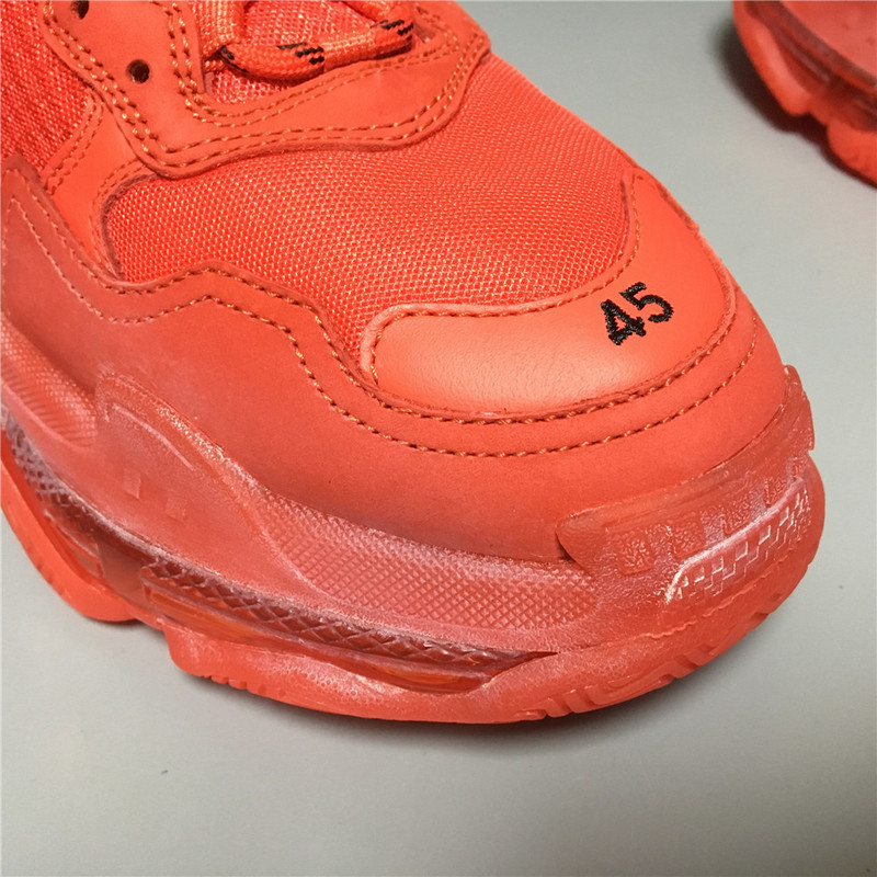 BLCG Triple S 541624-W09EO1-6500