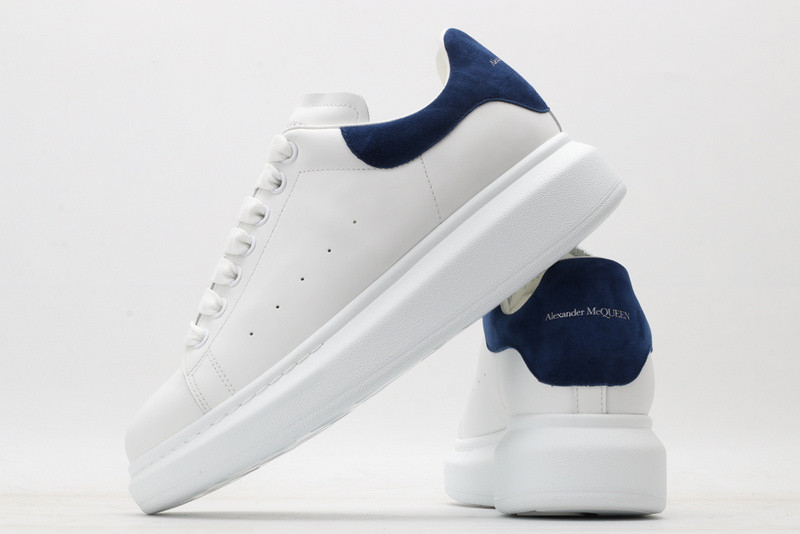 Alexander McQueen Sneakers 587691WHX12K9086