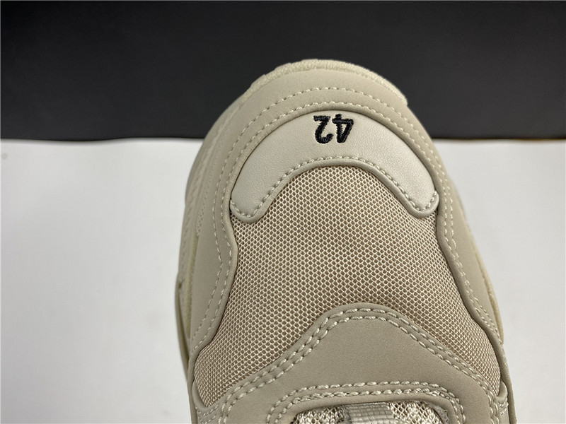 BLCG Triple S 536737-W2FW1-9709