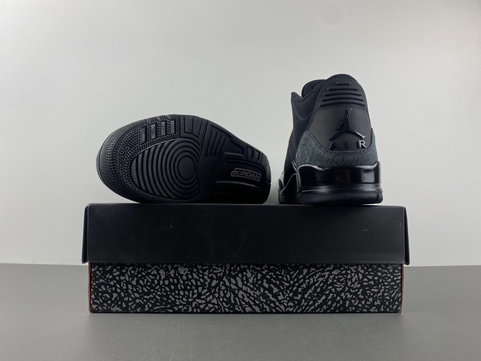 Air Jordan 3 Black Cat 9246-001