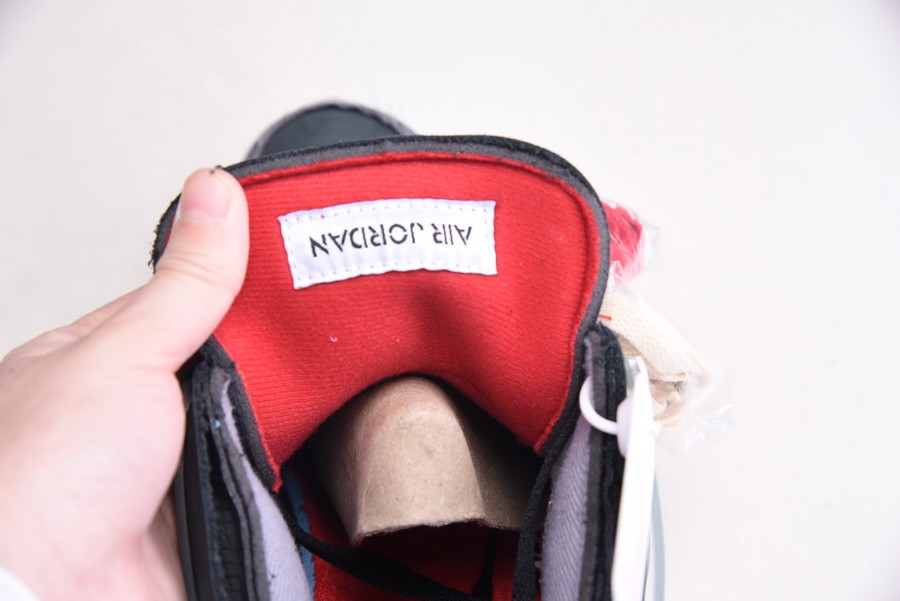 OFF White x Air Jordan 4 “Bred” CV9388-001