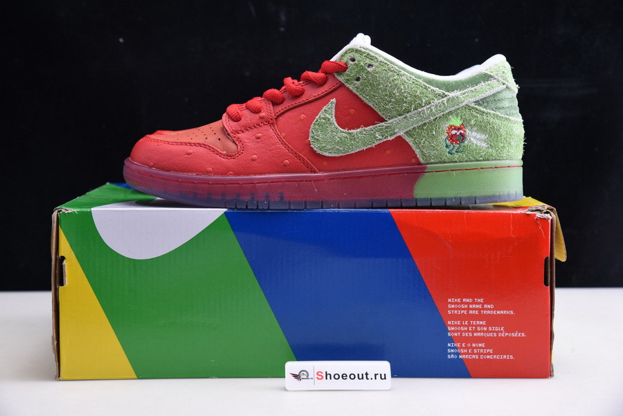 Nike SB Dunk Low “Strawberry Cough” CW7093-601
