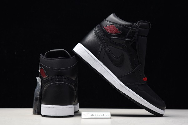 Air Jordan 1 Retro High OG “Black Satin” 555088-060