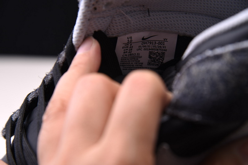 Nike Dunk Low “Zebra” DH7913-001