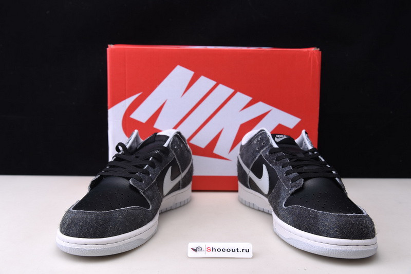 Nike Dunk Low “Zebra” DH7913-001