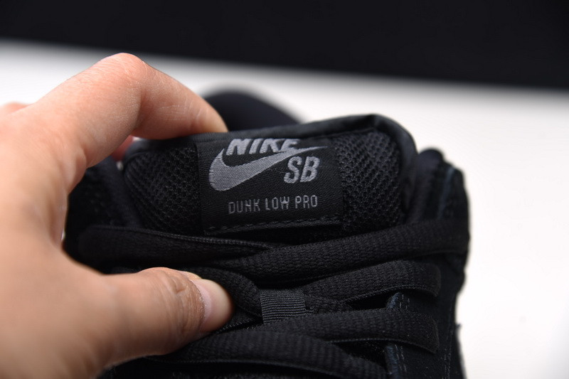 Nike SB Dunk Low Fog BO6817-010