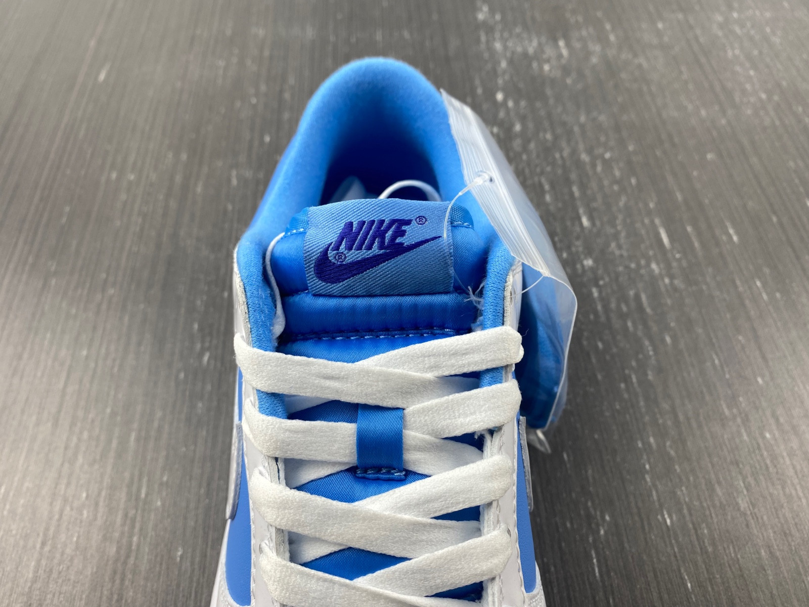 Nike Dunk Low WMNS “Reverse UNC” DJ9955-101