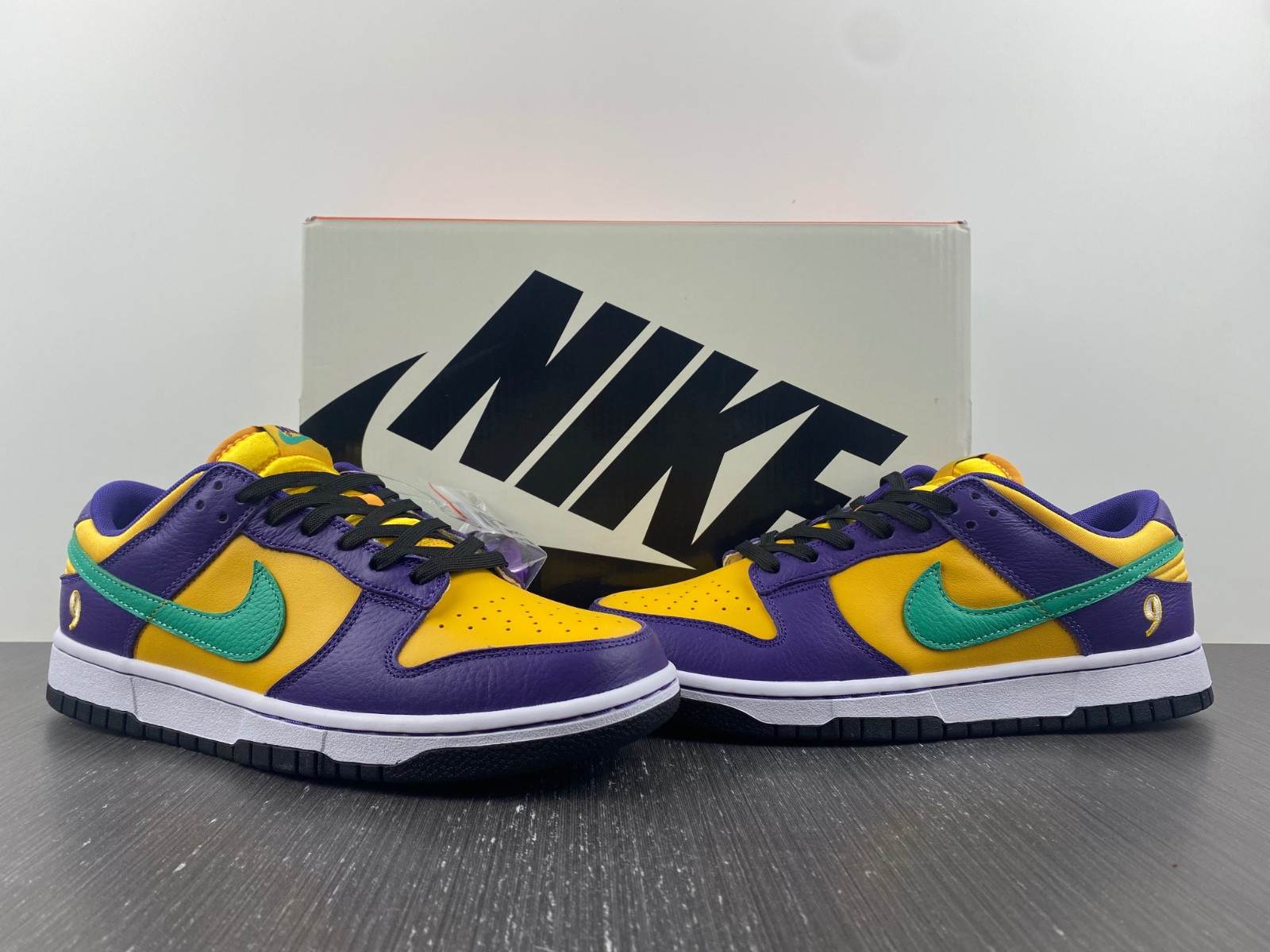 Nike Dunk Low “Lisa Leslie” DO9581-500