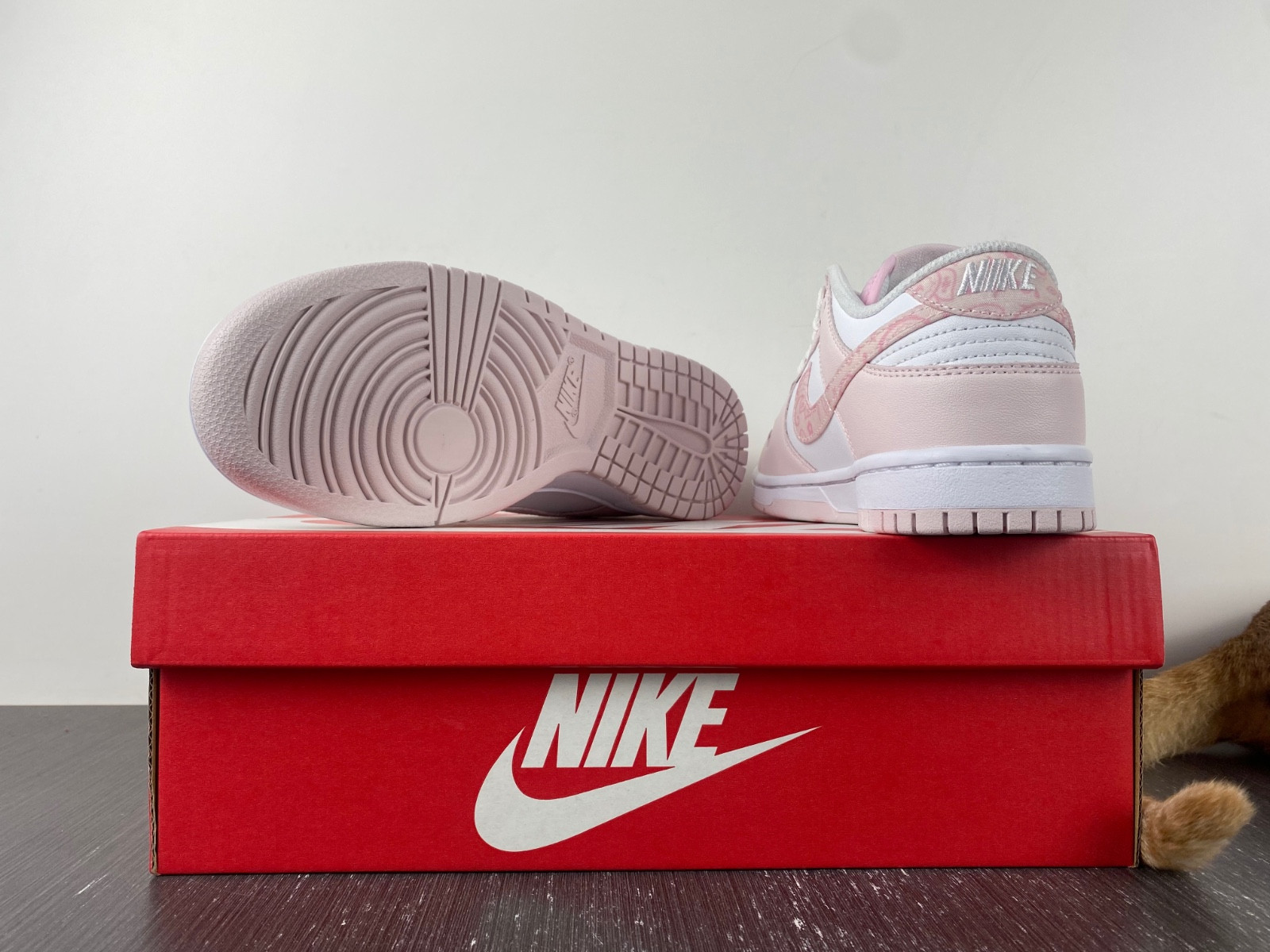 Nike Dunk Low WMNS “Pink Paisley” FD1449-100