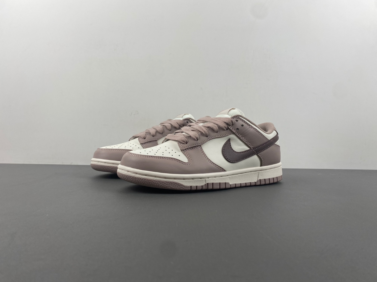 Nike Dunk Low “Diffused Taupe” DD1503-125