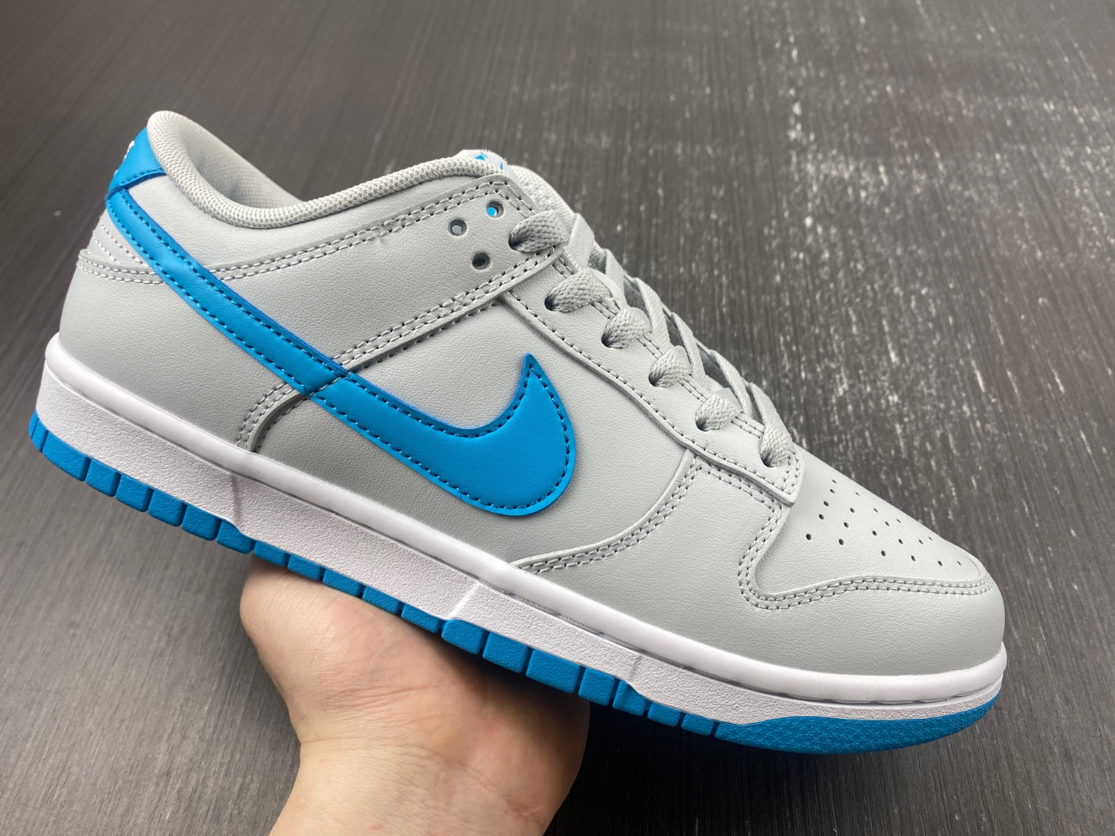 Nike Dunk Low “Light Blue” DV0831-001