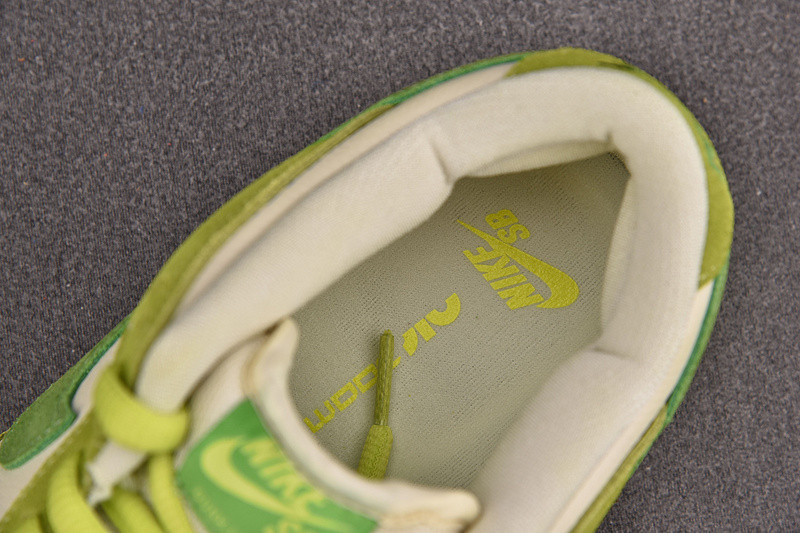 Nike SB Dunk Low “Green Apple” DM0807-300