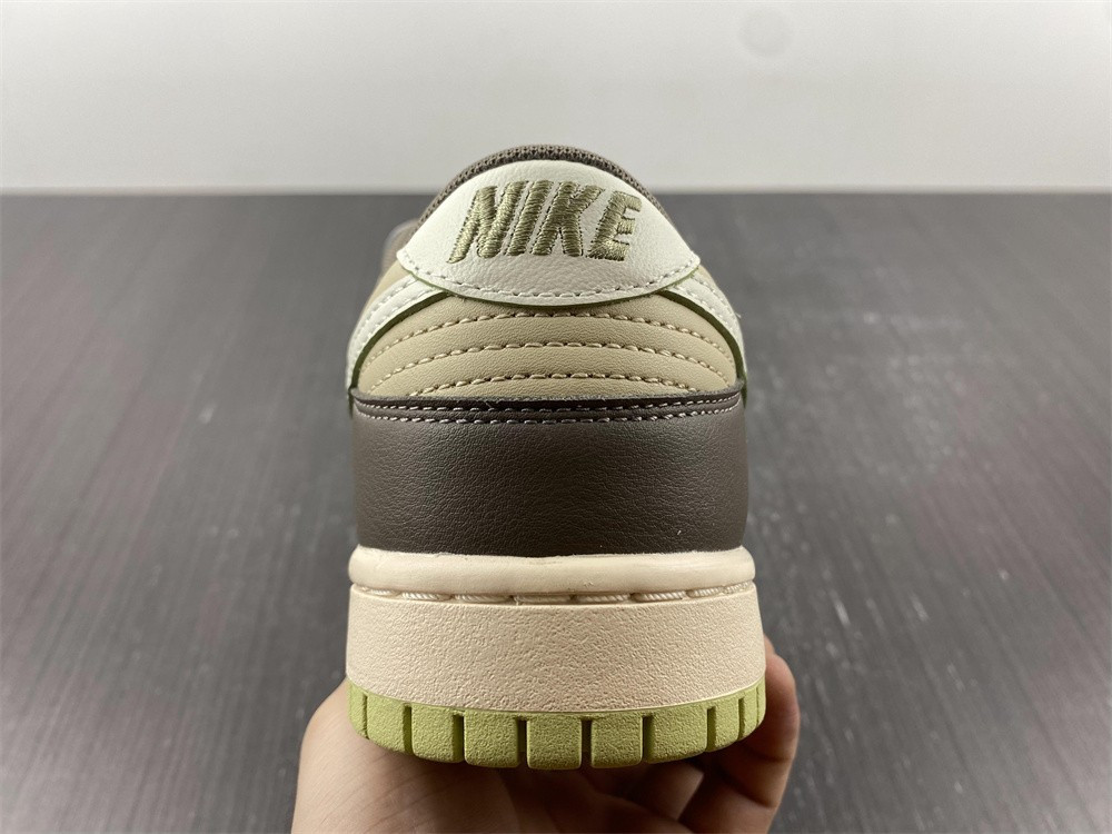 SB Dunk Low "Khaki" FB4960-210