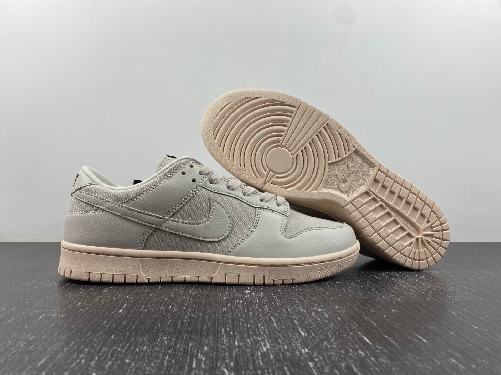Nike Dunk Low “Light Orewood Brown” DZ2538-100